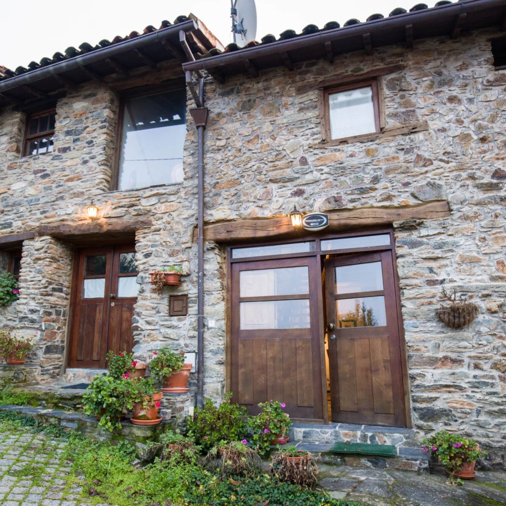 Casa do Pomar - Casas de Gondesende